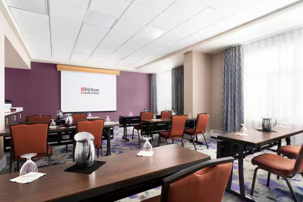 Hilton Garden Inn Calgary Airport 15/44