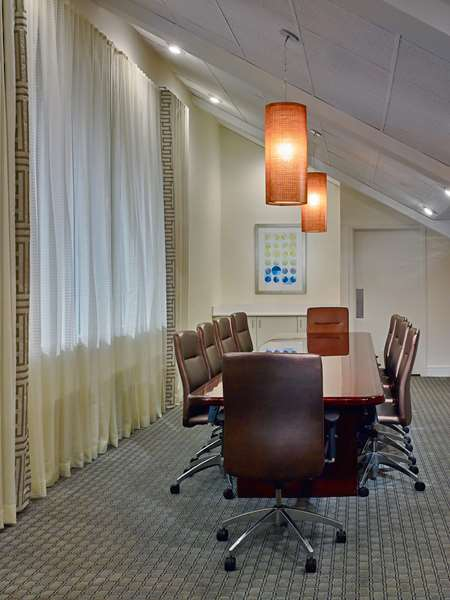 Sonesta Simply Suites Memphis East Poplar Pike 9/19