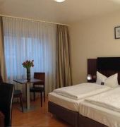 CITY HOTEL MERCATOR 4/10