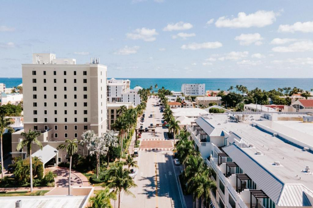 The Atlantic Suites on the Avenue 1/16