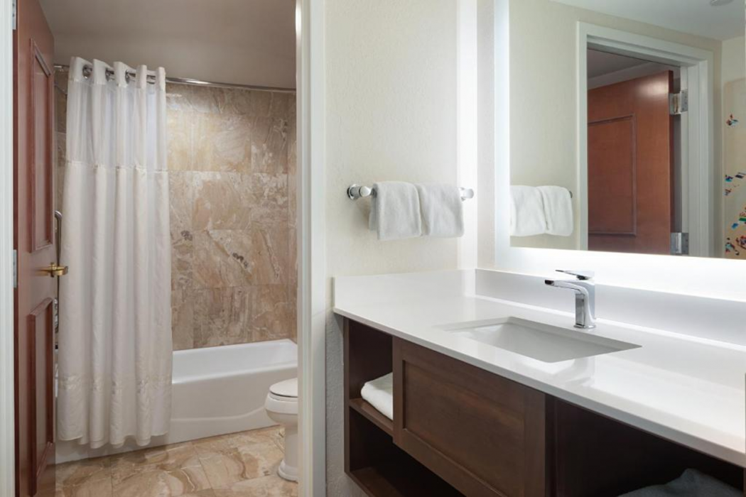 The Atlantic Suites on the Avenue 6/16