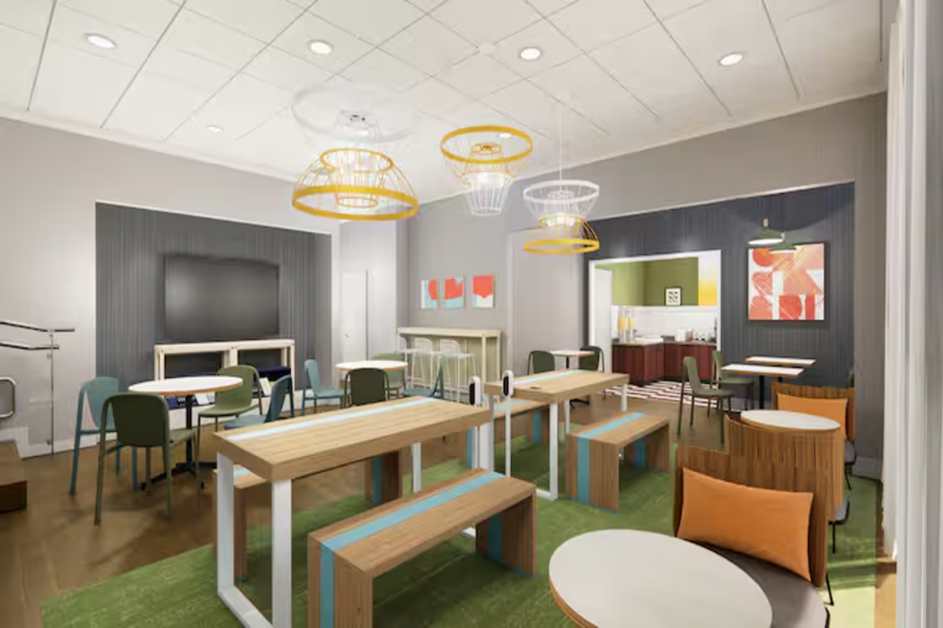 Spark by Hilton Montreal Brossard 10/24