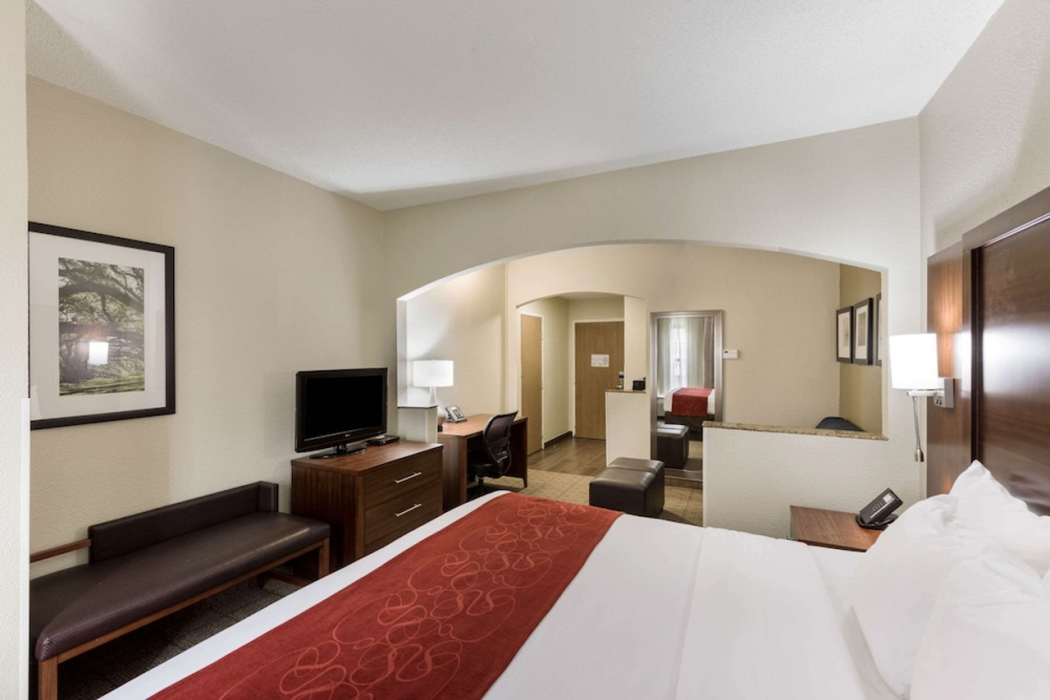 Comfort Suites Monroe 13/35