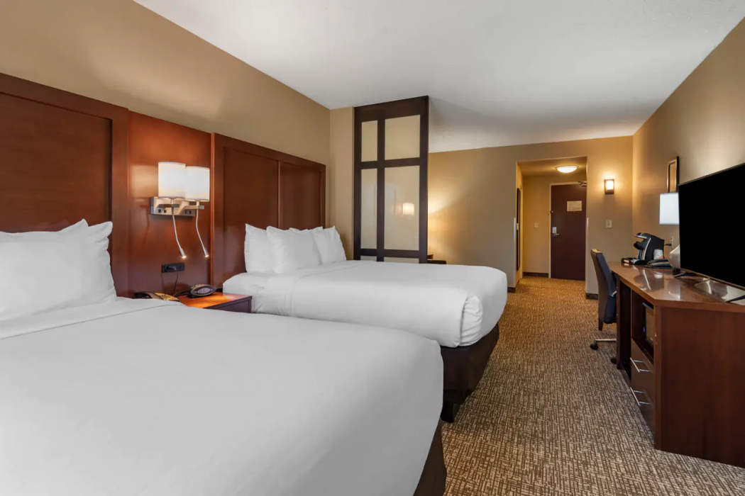 Comfort Suites Huntersville near Lake Norman 9/21