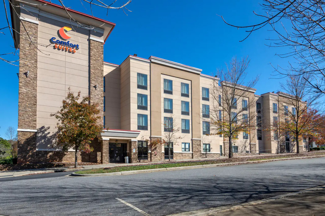 Comfort Suites Huntersville near Lake Norman 1/21