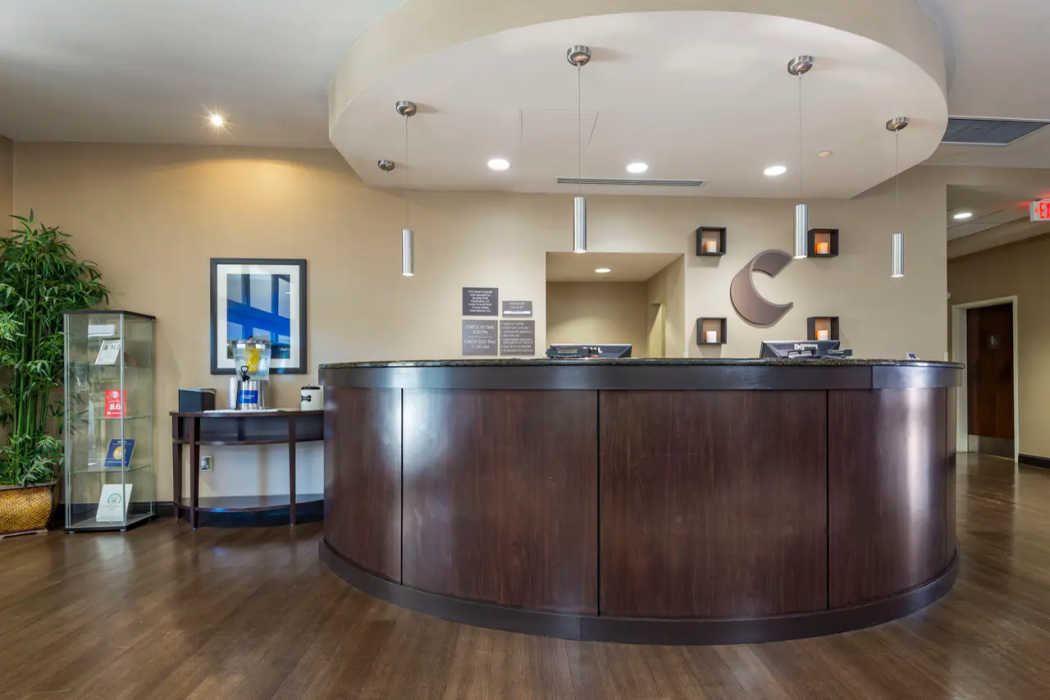 Comfort Suites Huntersville near Lake Norman 3/21