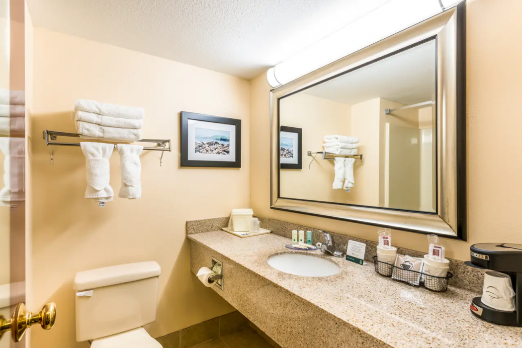 Quality Inn Huntersville Near Lake Norman 8/17