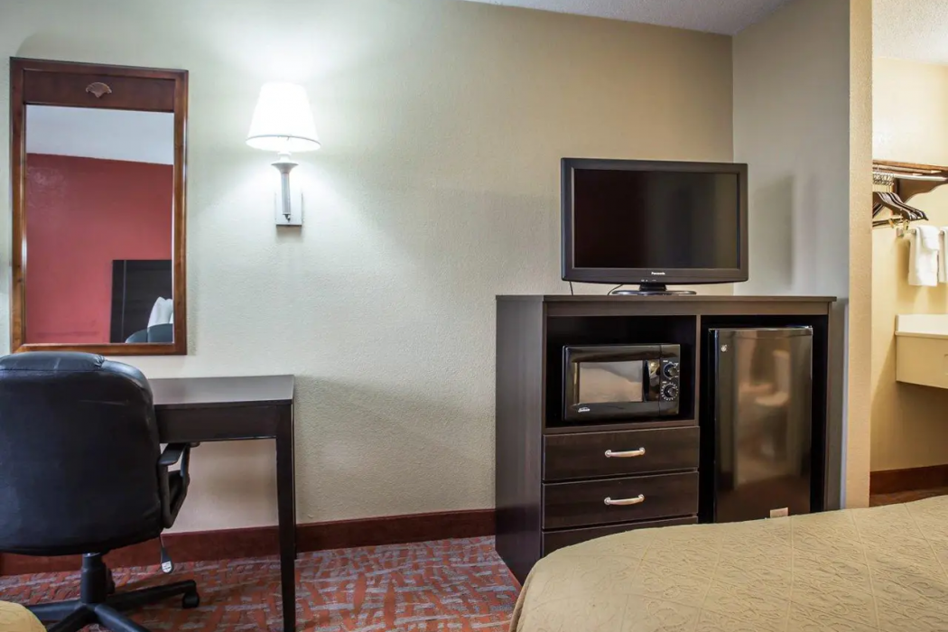 Quality Inn and Suites Monroe NC 7/24
