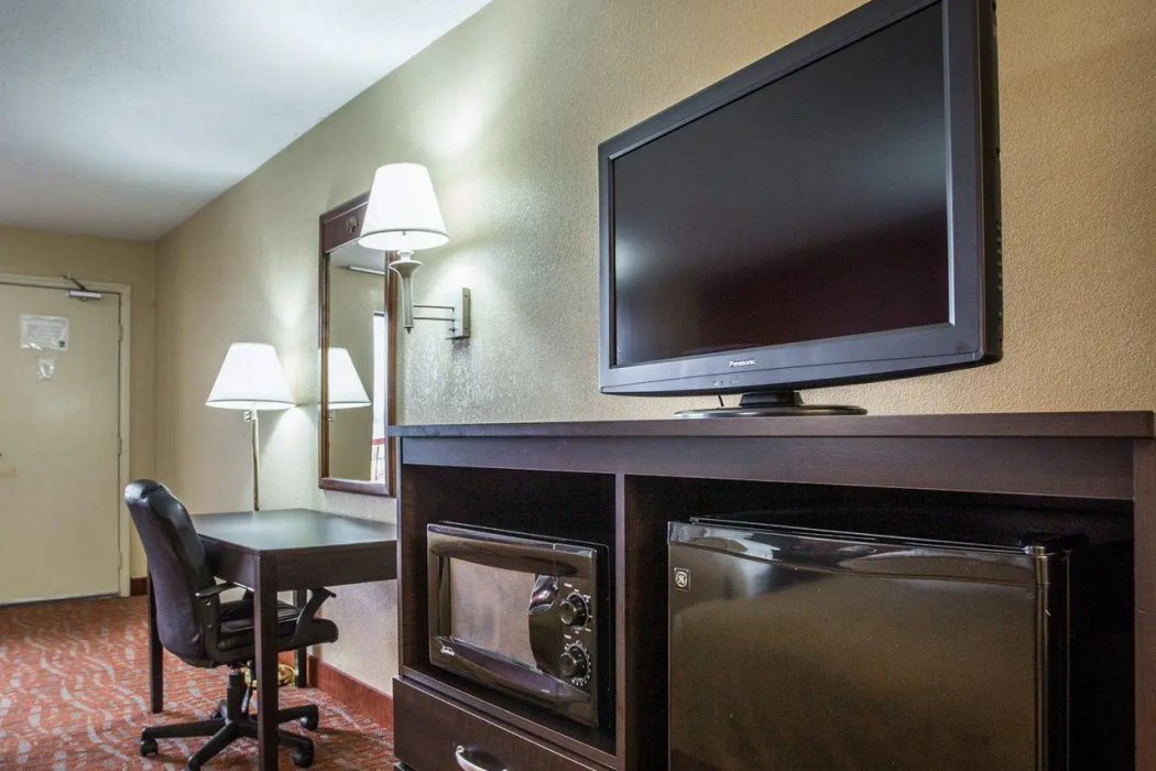 Quality Inn and Suites Monroe NC 11/24