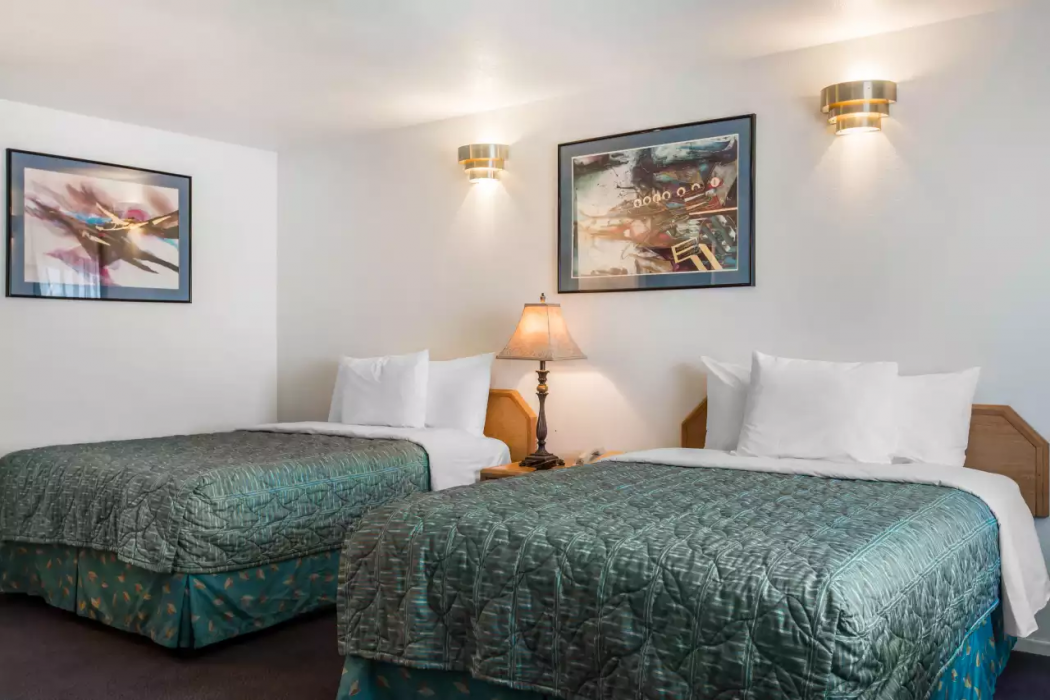 Rodeway Inn Beaumont 1-10 10/18