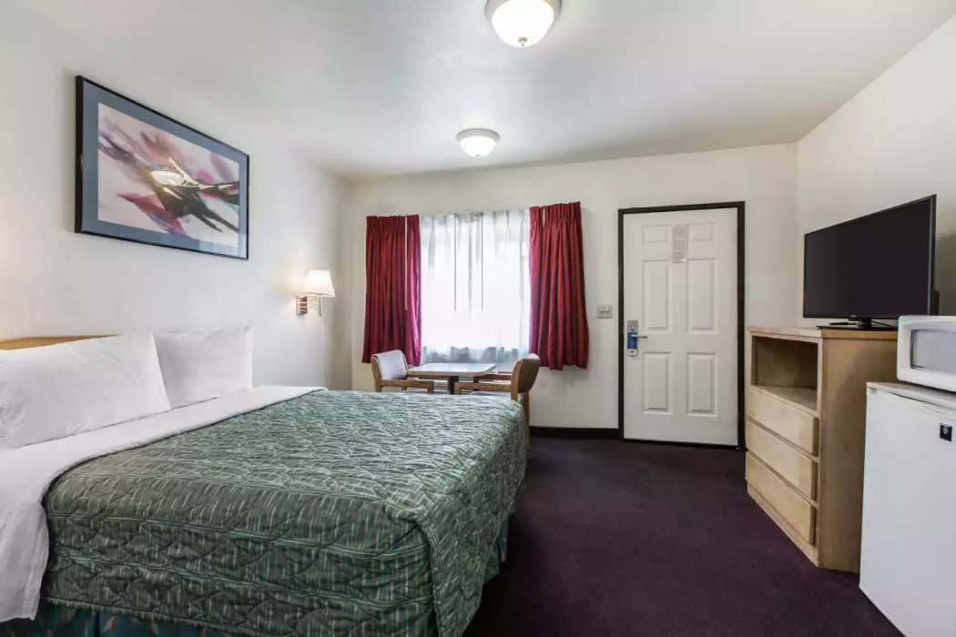 Rodeway Inn Beaumont 1-10 8/18