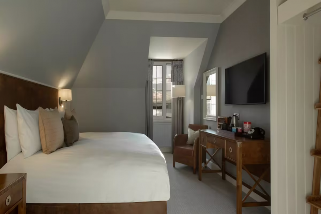 Room at Glencoe Inn, BALLACHULISH (GLEN COE)