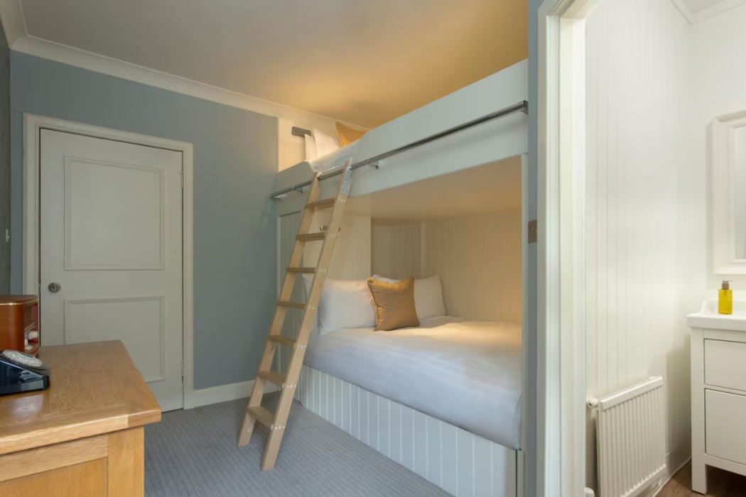 Room at Glencoe Inn, BALLACHULISH (GLEN COE)