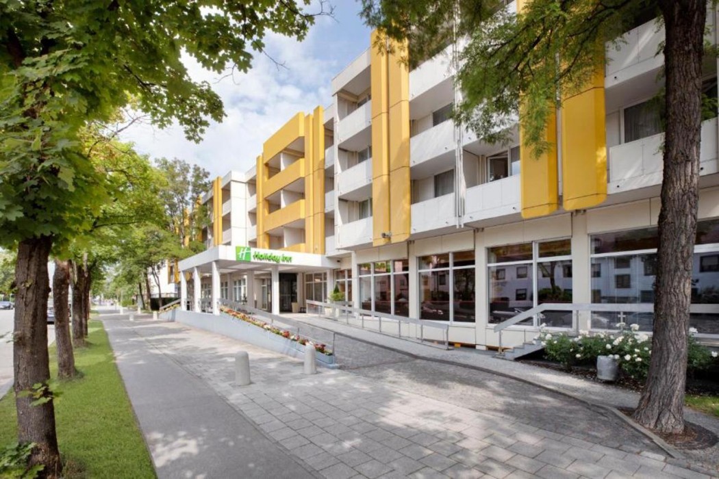 Holiday Inn Munich South 1/70