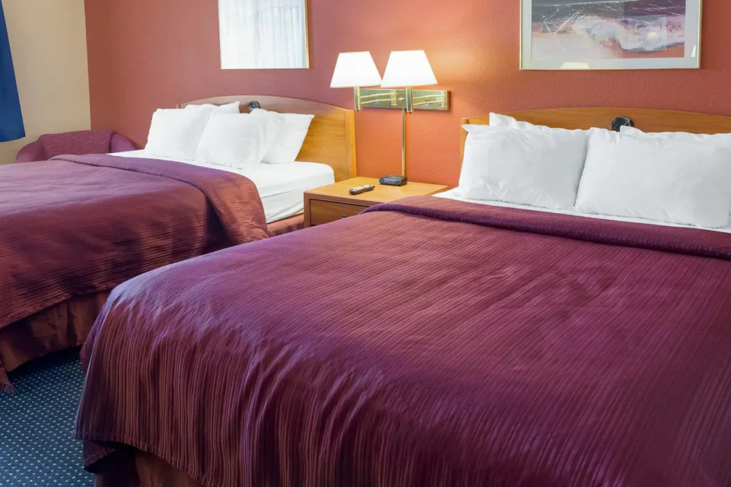 Quality Inn Lakeville North, MN 10/29