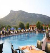 Aura Resort 7/11