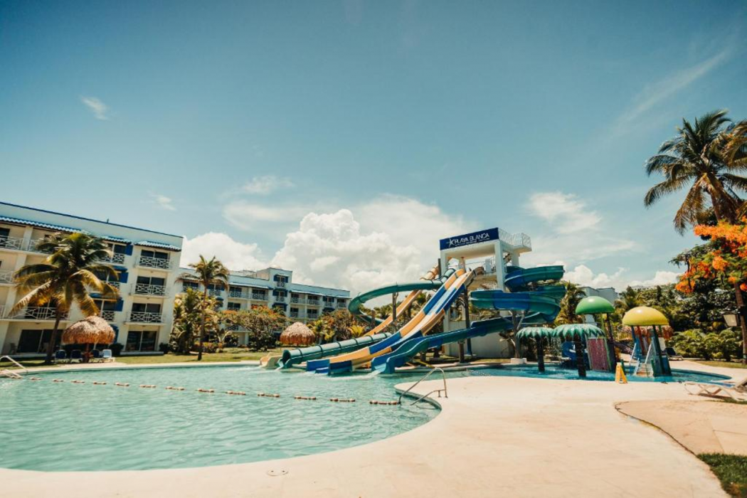 Playa Blanca Beach Resort - All Inclusive 31/61