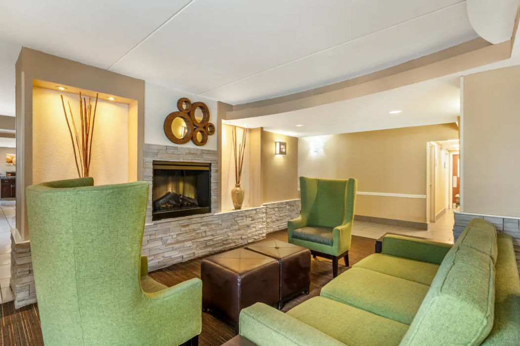 Comfort Inn & Suites East Hartford - Hartford 10/20
