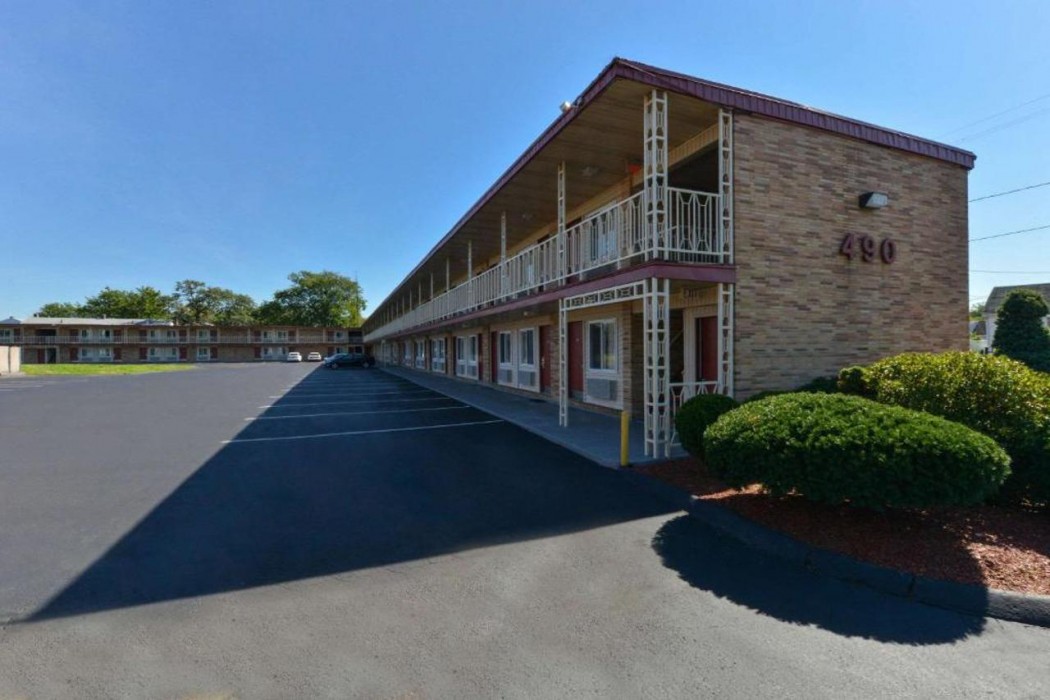 Economy Inn East Hartford CT 28/60