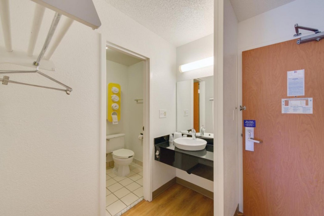 Motel6 Virginia Beach, VA 13/42
