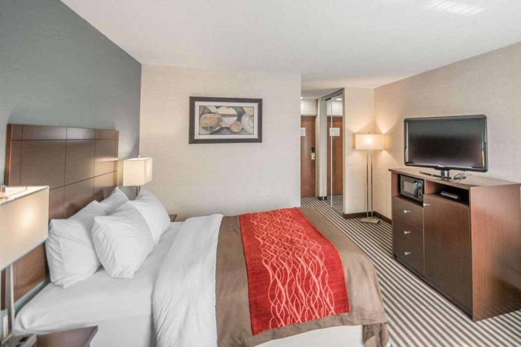 Quality Inn Corning, NY 11/32