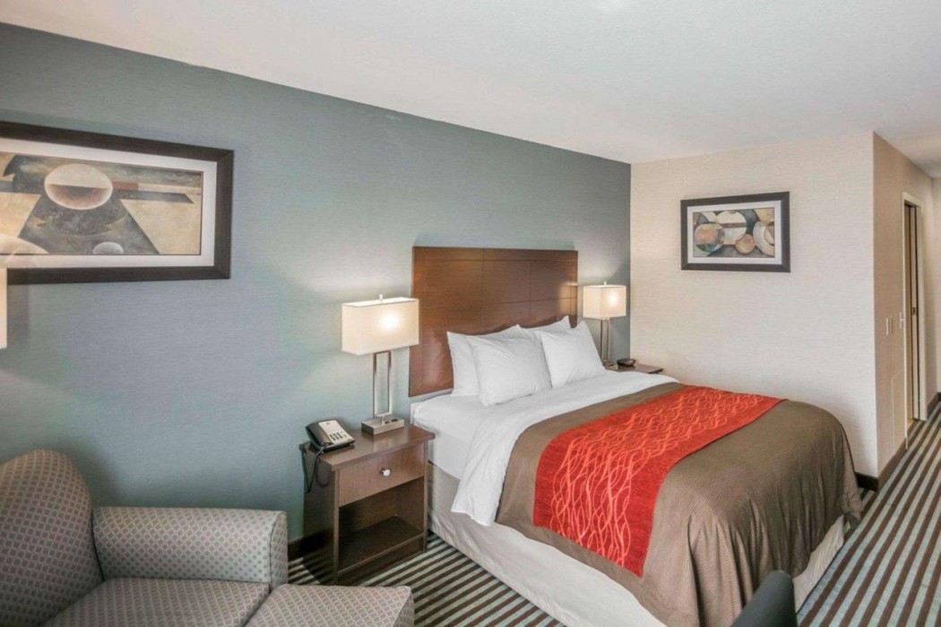 Quality Inn Corning, NY 9/32