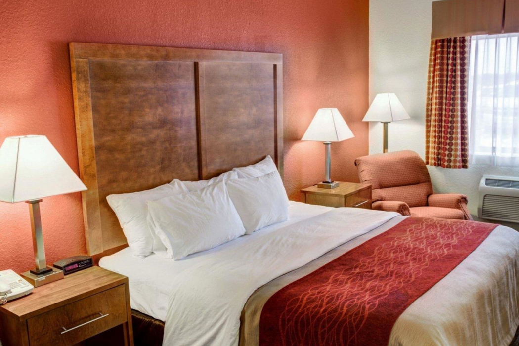 Comfort Inn & Suites North Greenfield 7/21