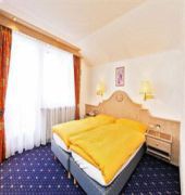 HOTEL ALPENROYAL 12/55