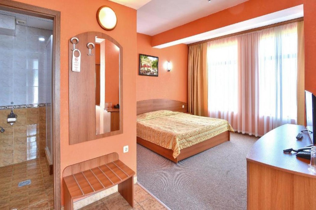 Estreya Palace 13/63