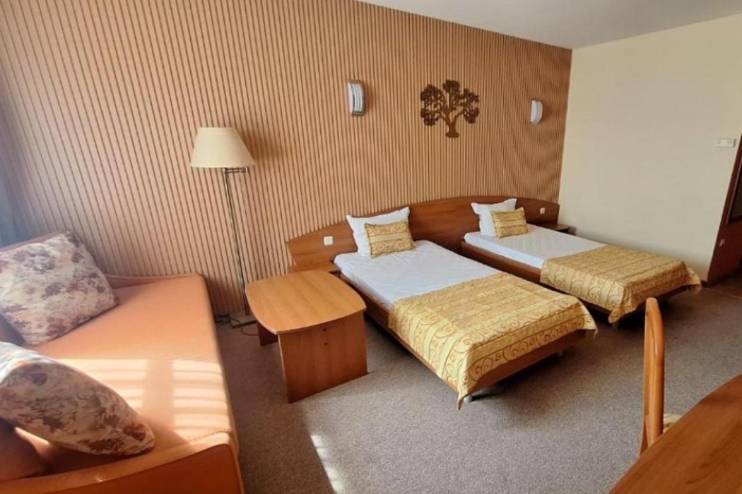 Estreya Palace 17/63