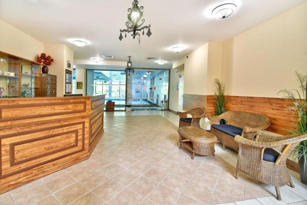 Estreya Palace 8/63