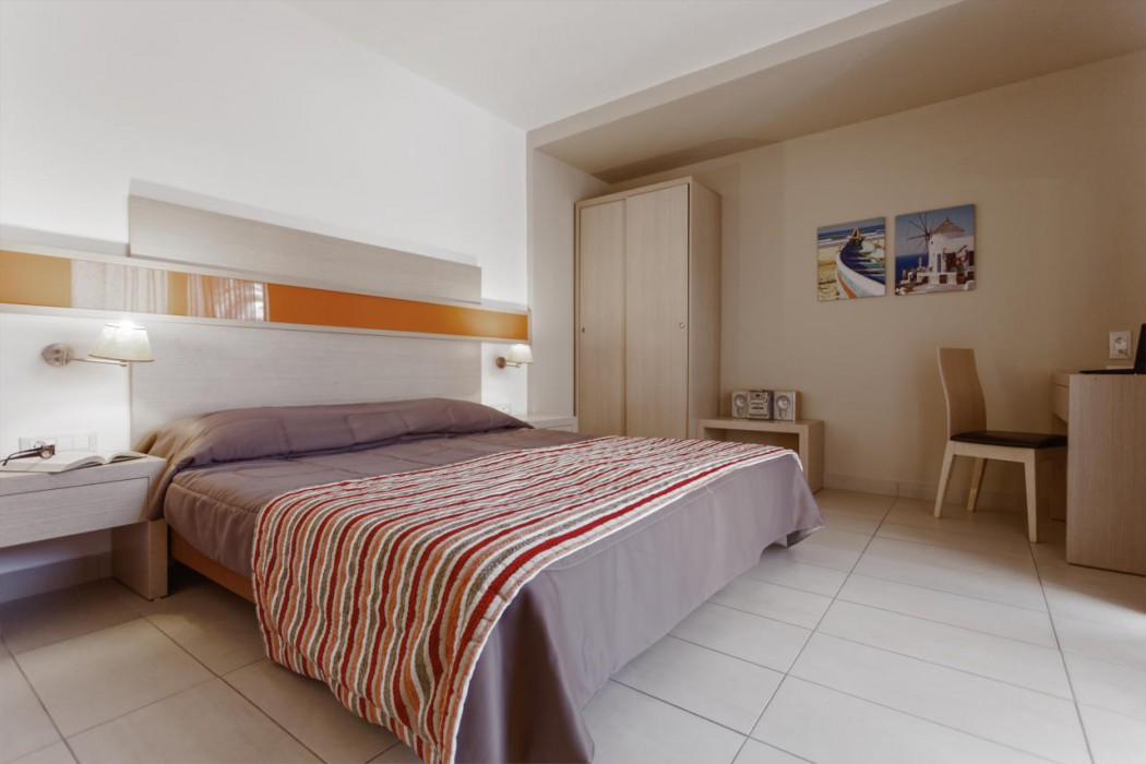 Lagomandra Beach Hotel and Suites 20/71