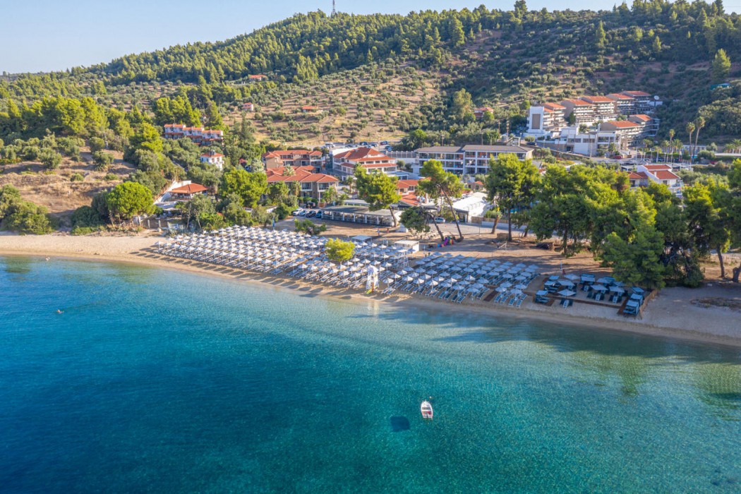 Lagomandra Beach Hotel and Suites 40/71