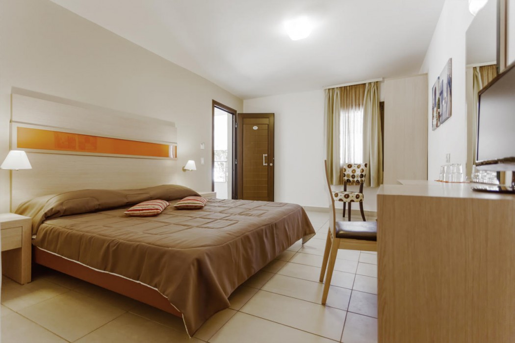 Lagomandra Beach Hotel and Suites 21/71