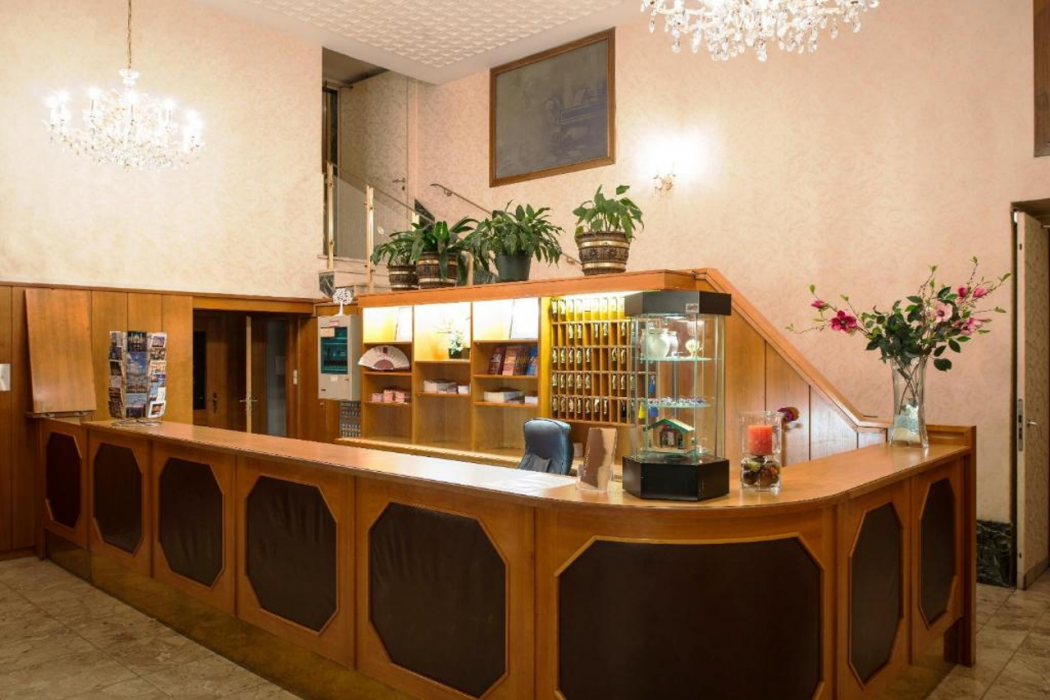 Mozart Hotel 6/60
