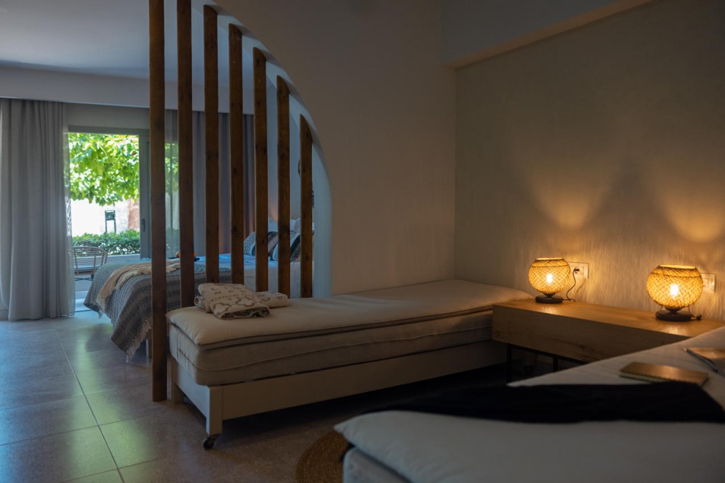 Eliros Mare Beachfront Poem Hotel 32/93