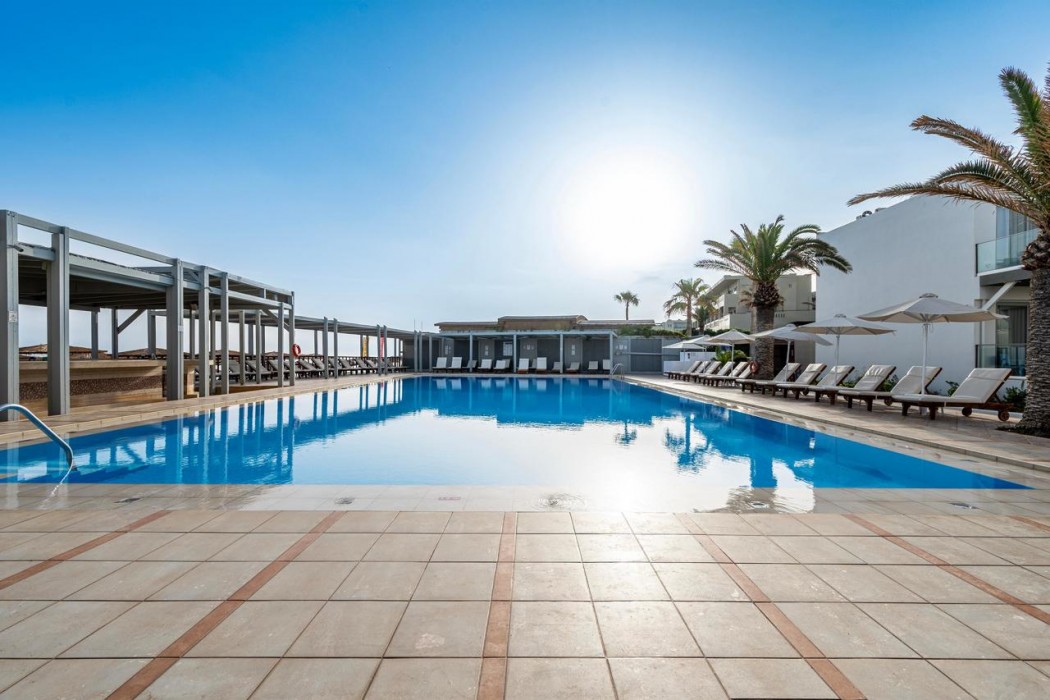 Adele Beach Hotel 35/71