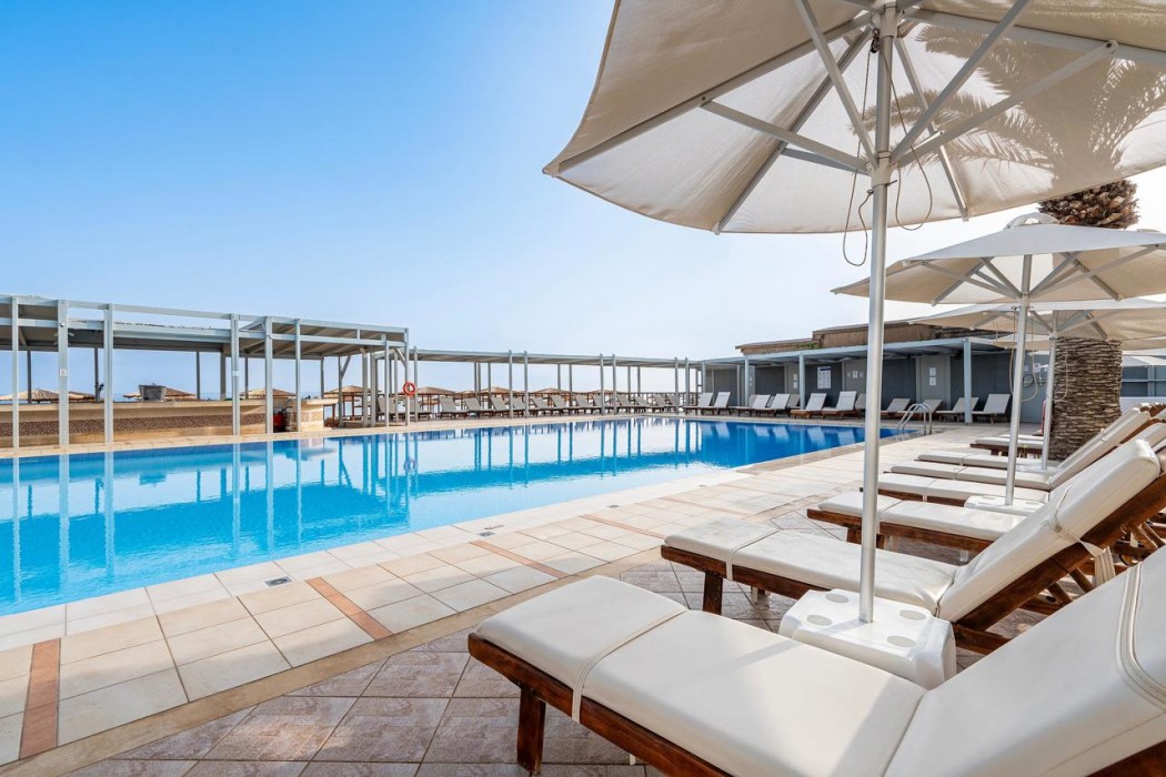 Adele Beach Hotel 36/71