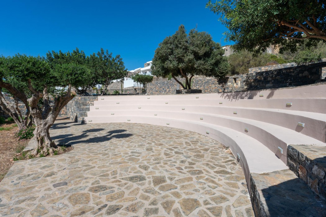 Ariadne Beach 23/48