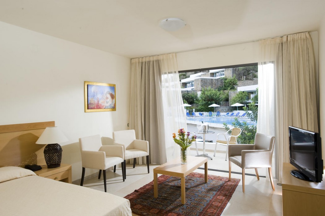 Ariadne Beach 10/48