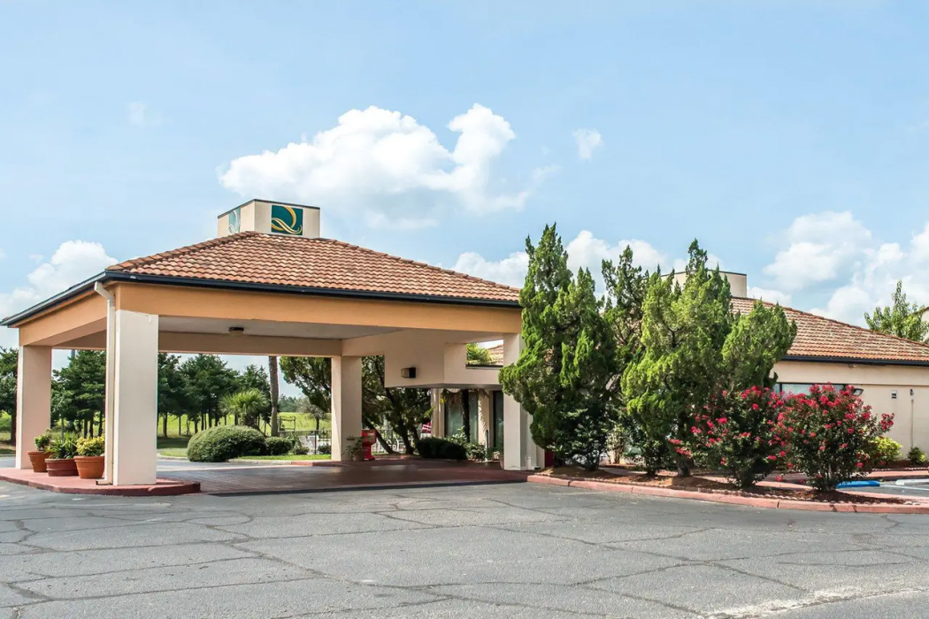 Quality Inn Marianna 8/26