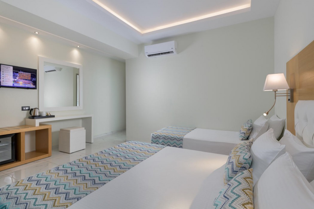 Oceanis Park Hotel 25/88