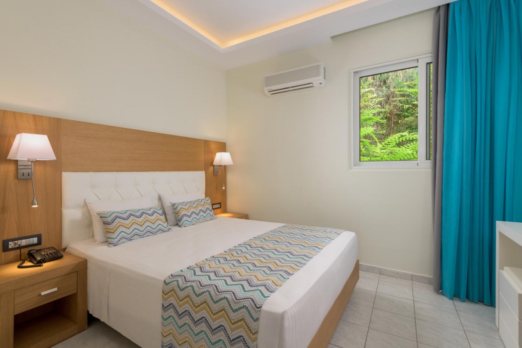 Oceanis Park Hotel 24/88