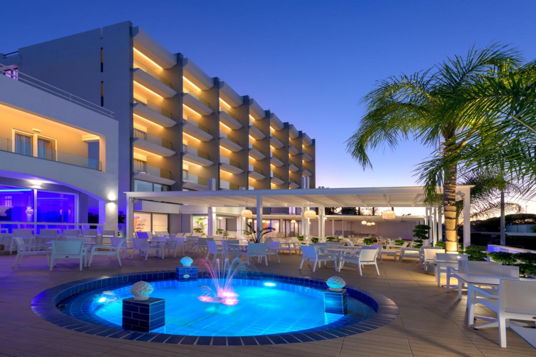 Oceanis Park Hotel in Ixia