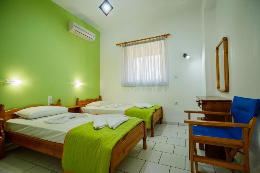 Kyprianos Aparthotel 12/60