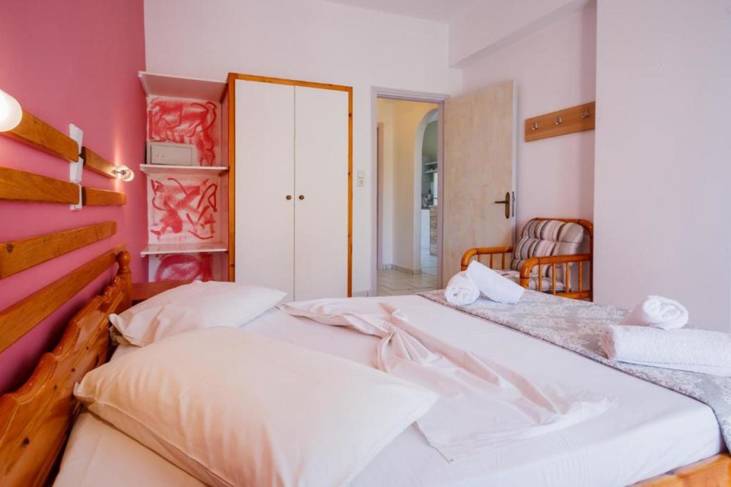 Kyprianos Aparthotel 14/60