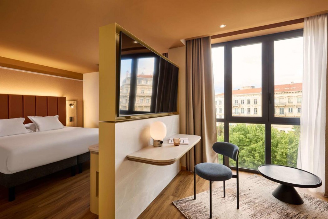 You Hotel de France Valence Handwritten Coll. Q3 26 11/20