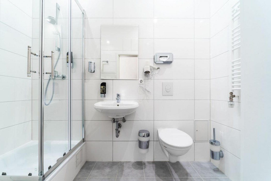 Upper Room Hotel 29/73