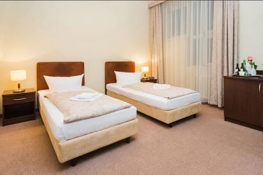 Upper Room Hotel 39/73