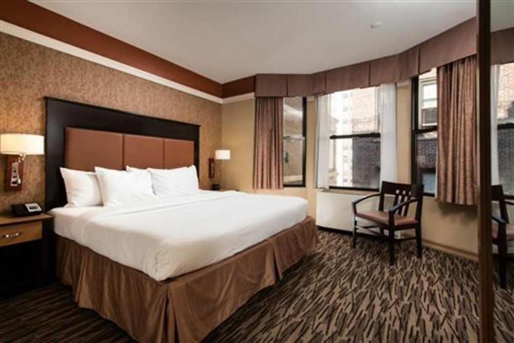 The Hotel at Fifth Avenue 7/29